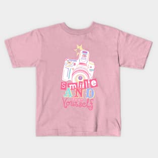 Smile and be Yourself - Pastel Camera Kids T-Shirt